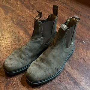 Blundstones